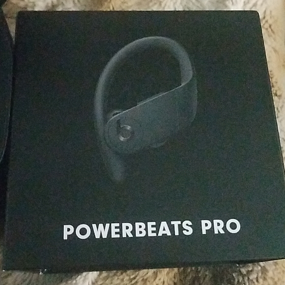 POWERBEATS PRO - Picture 3 of 8